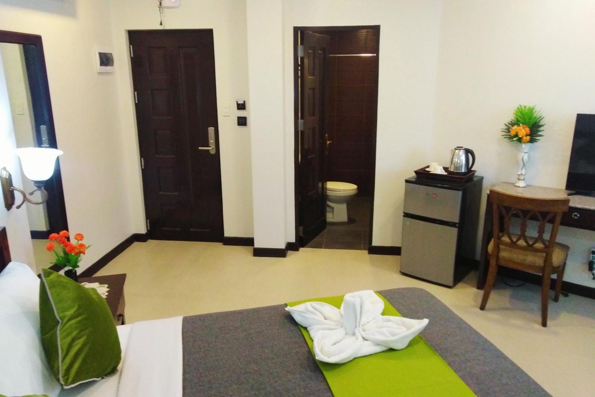 Venezia Suites Hotel Iloilo Habitación foto