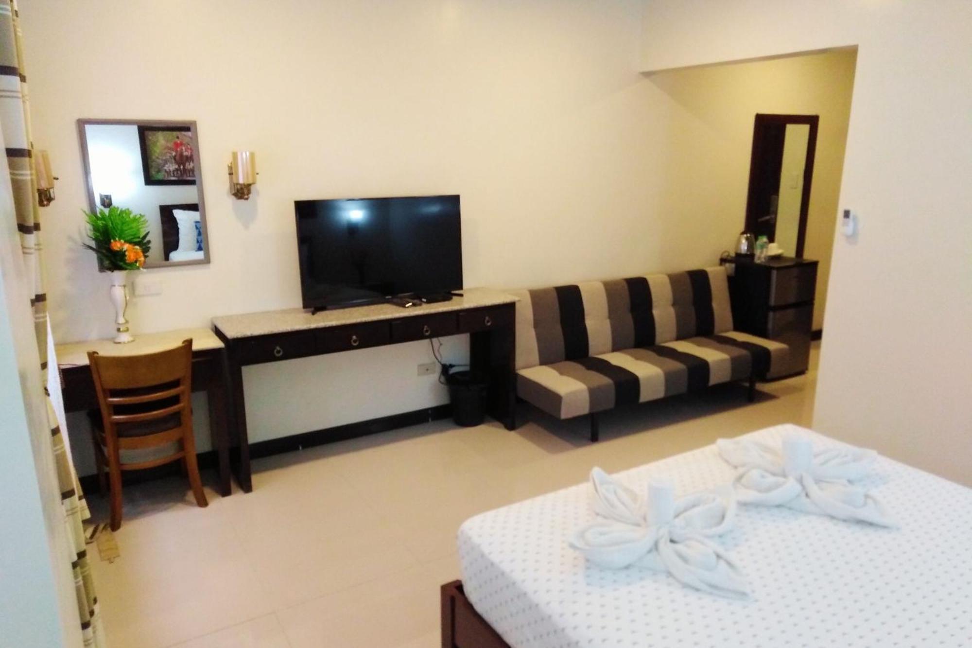 Venezia Suites Hotel Iloilo Habitación foto