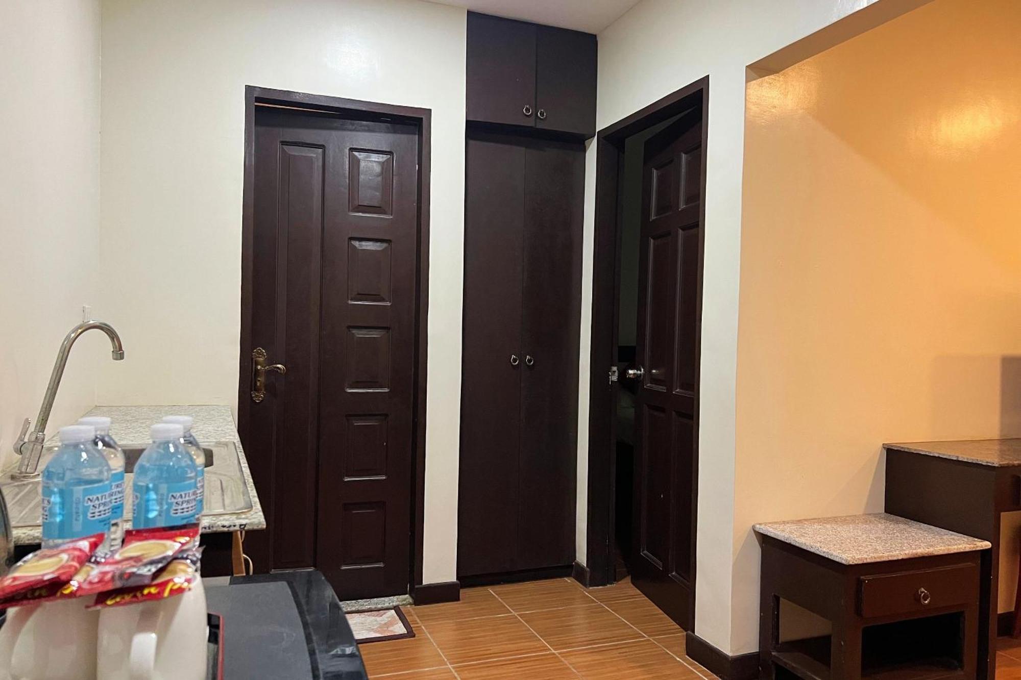 Venezia Suites Hotel Iloilo Habitación foto