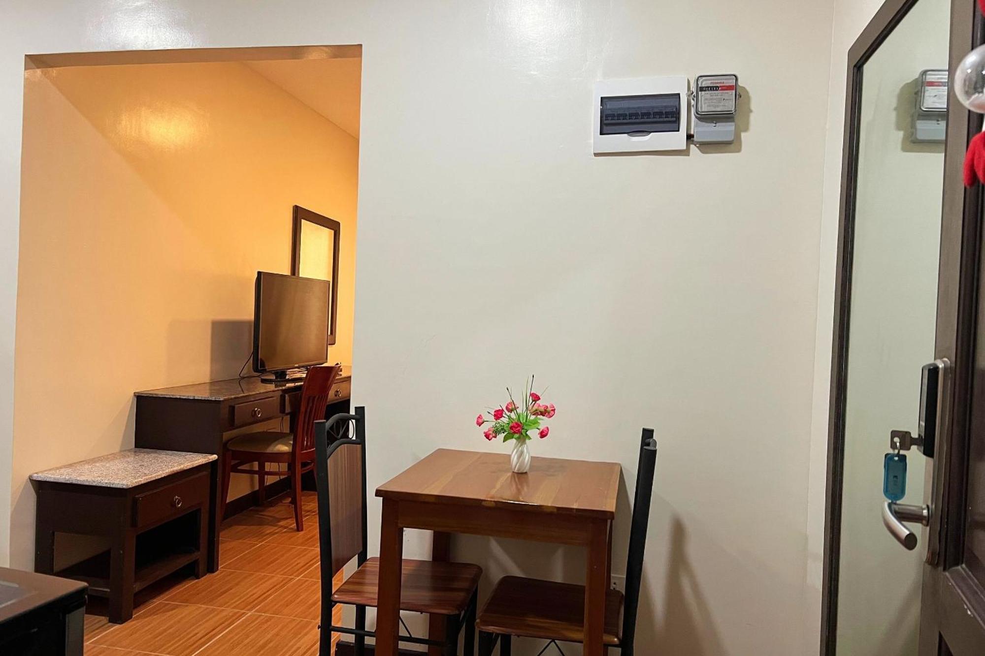 Venezia Suites Hotel Iloilo Habitación foto